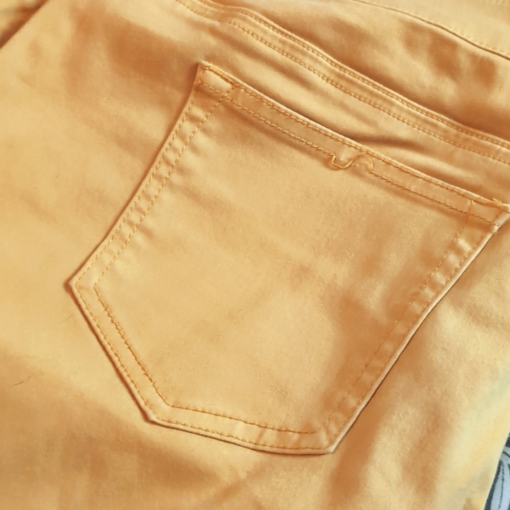 Yellow jeggings